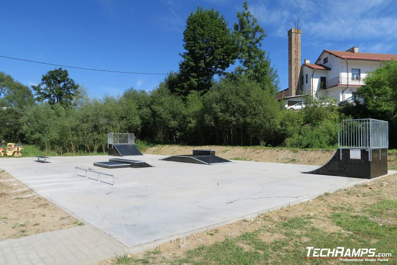 Skatepark w Ustrzykach dolnych 