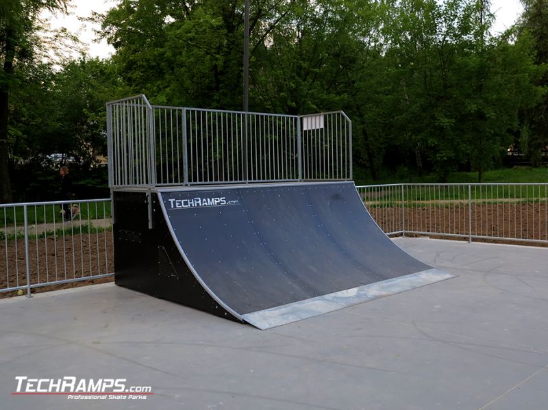 Quarter pipe na skateparku w Opatowie