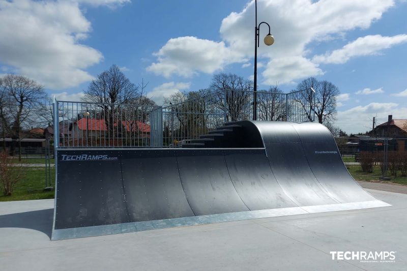 Drevený skatepark