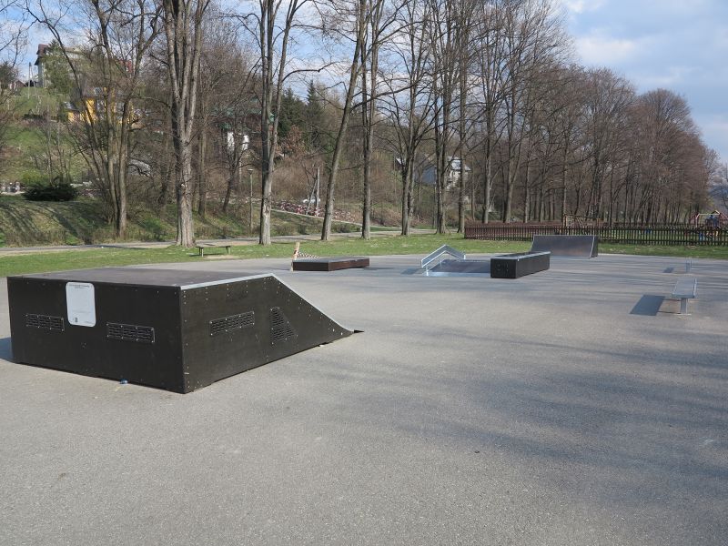 Przeszkody w skateparku w Krościenku nad Dunajcem (małopolskie)