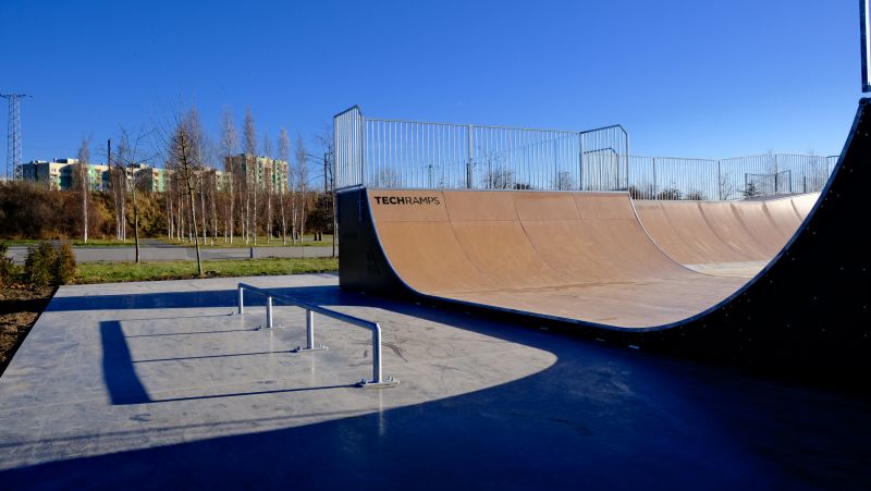 Przykład skateparku 