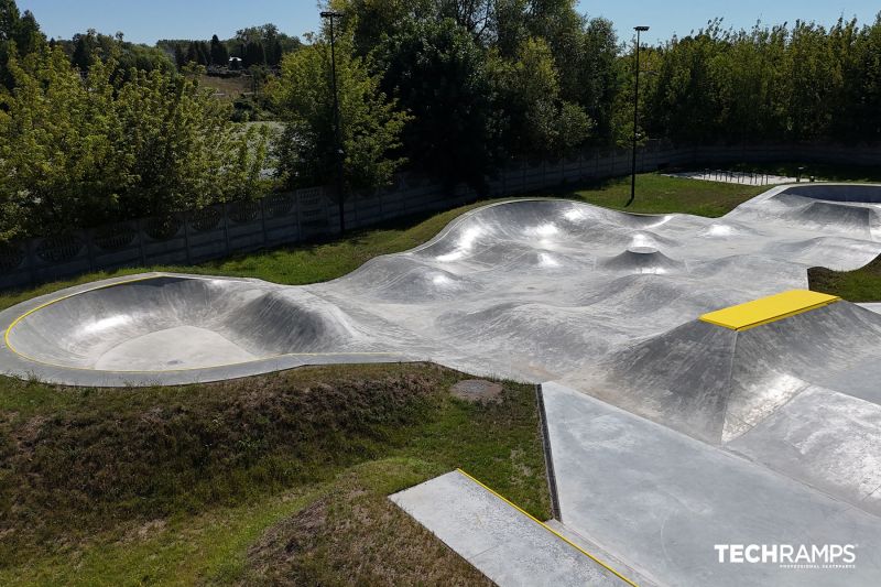 Widok na pumptrack w Mińsku Mazowieckim