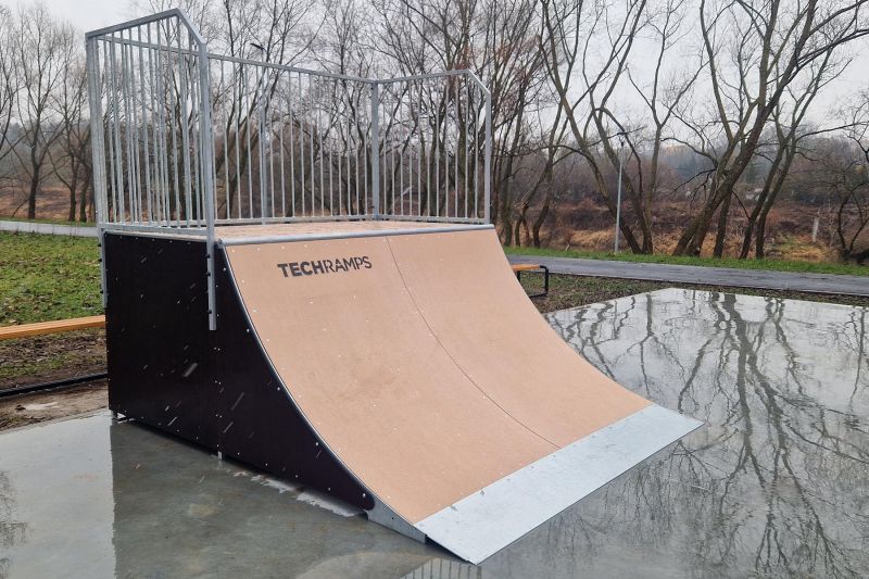 Quarter Pipe - skatepark Yaroslavl 