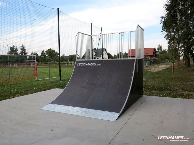 wooden skatepark