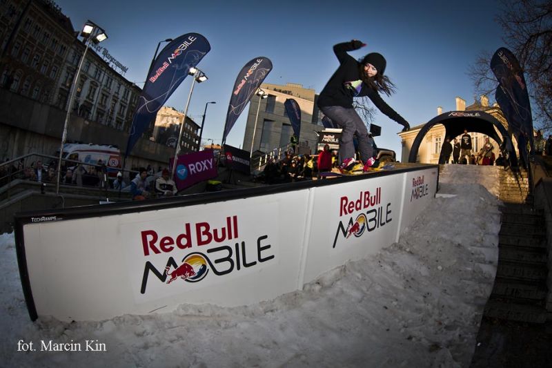 Red Bull MOBILE Snowboard Attack