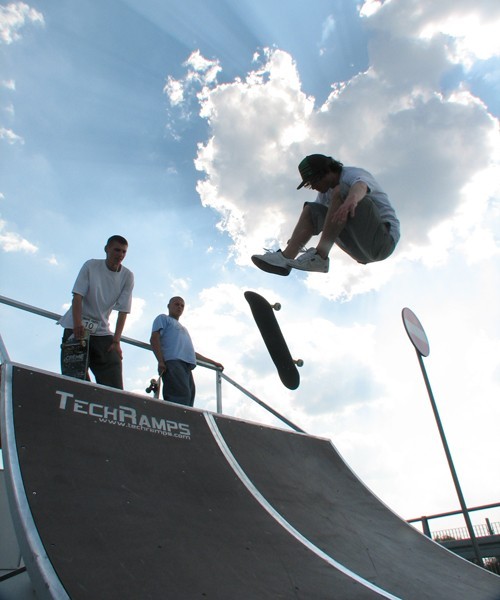 Rider na skateparku