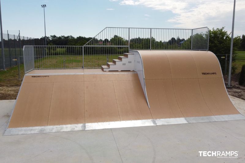 Bank z Rollinem  -skatepark Szczucin 