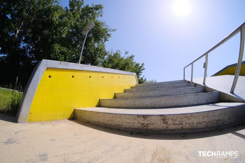 Schody - skatepark w Brzesku 