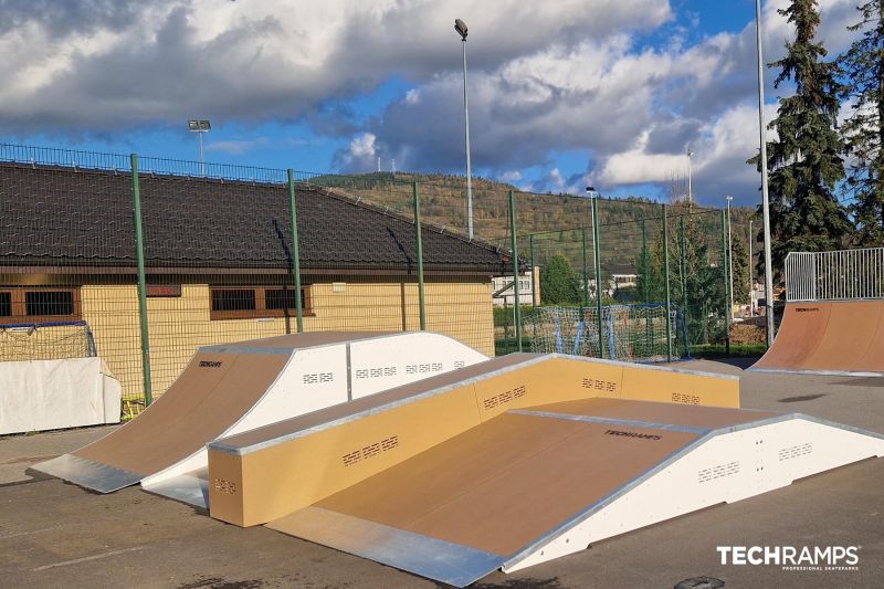 polyetylénový skatepark 