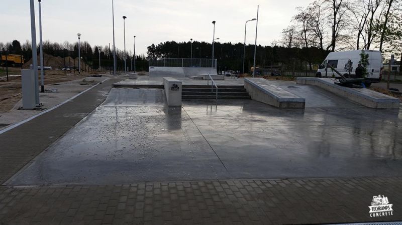 skatepark betonowy dobra 