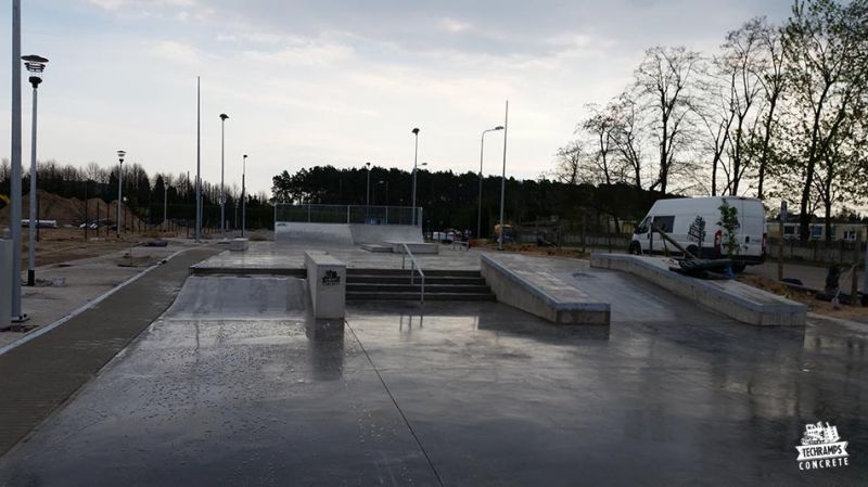 skatepark betonowy dobra 