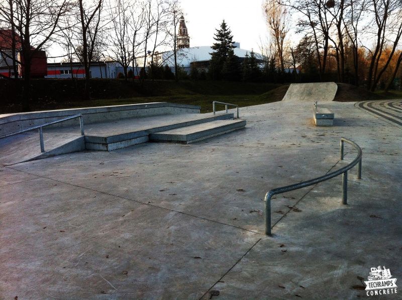 skatepark betonowy knurów