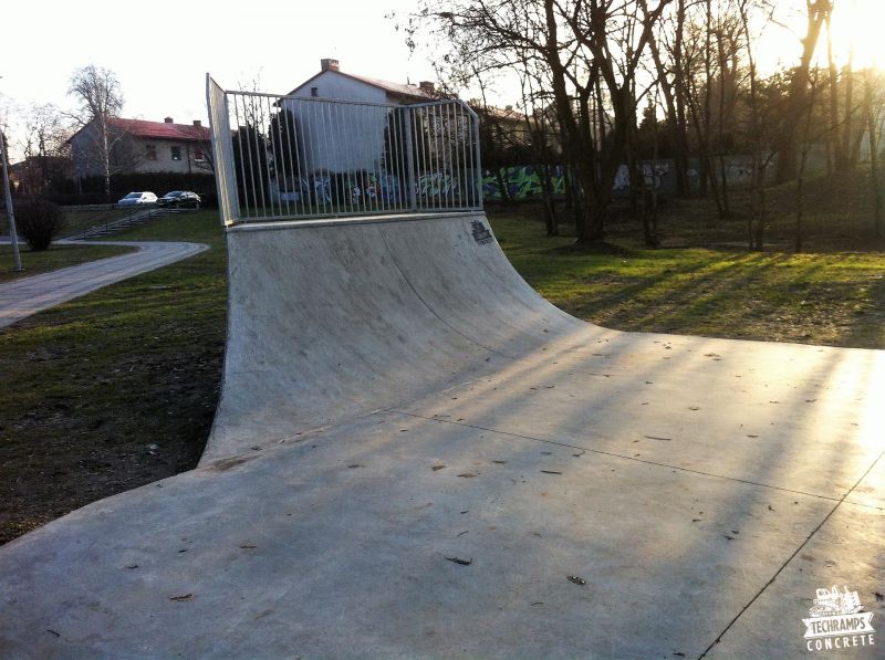 skatepark betonowy knurów