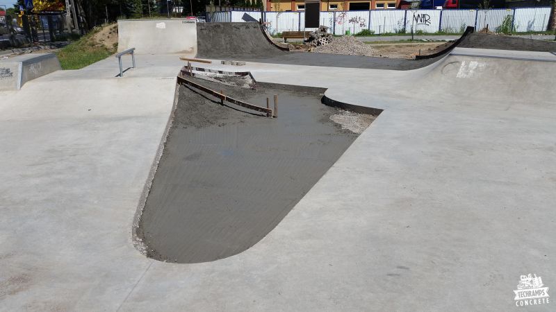 skatepark betonowy w przemyslu 2