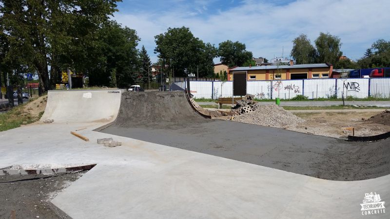 skatepark betonowy w przemyslu 2