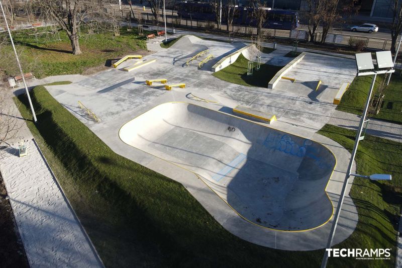 Skatepark betonowy Wrocław ul. Ślężna