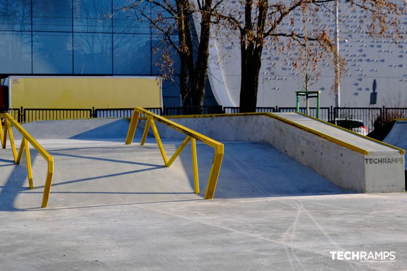 Skatepark betonowy Wrocław ul. Ślężna