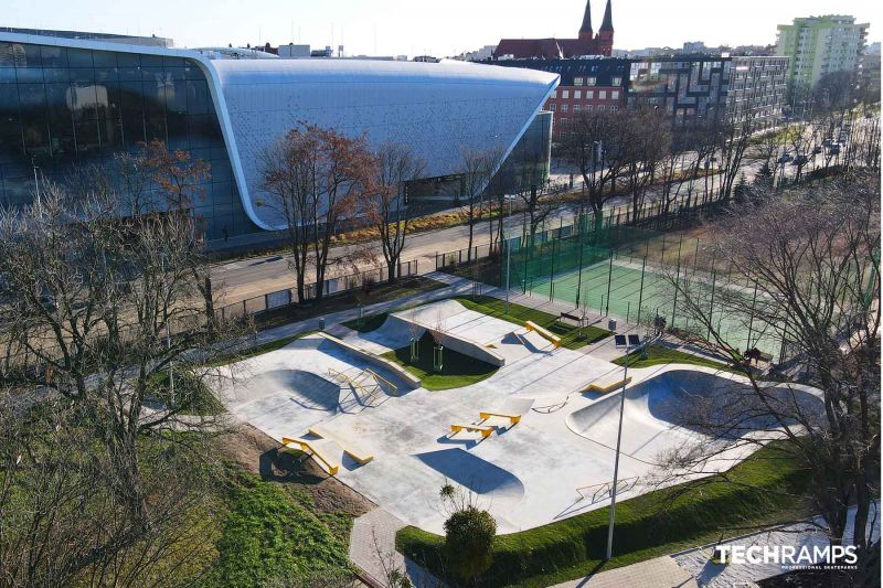 Skatepark betonowy Wrocław ul. Ślężna