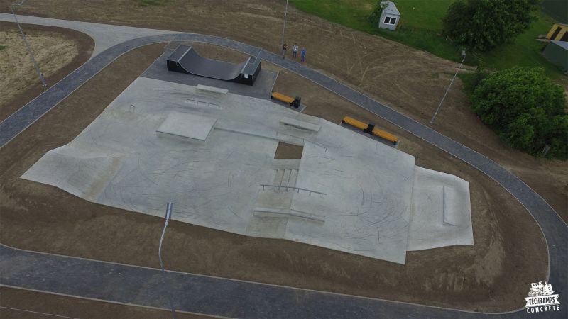 Koluszki - betonowy skatepark