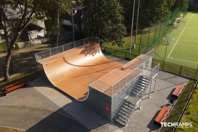 Zielonka - skatepark betonowy 