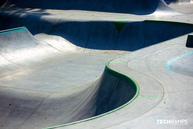 Zielonka - skatepark betonowy 