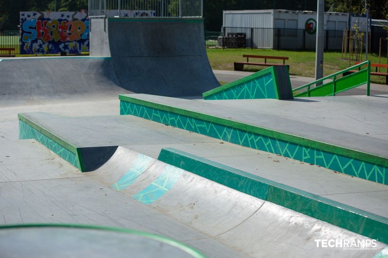 Zielonka - skatepark betonowy 