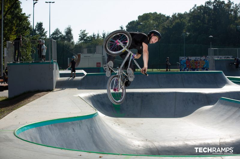 Zielonka - skatepark betonowy 