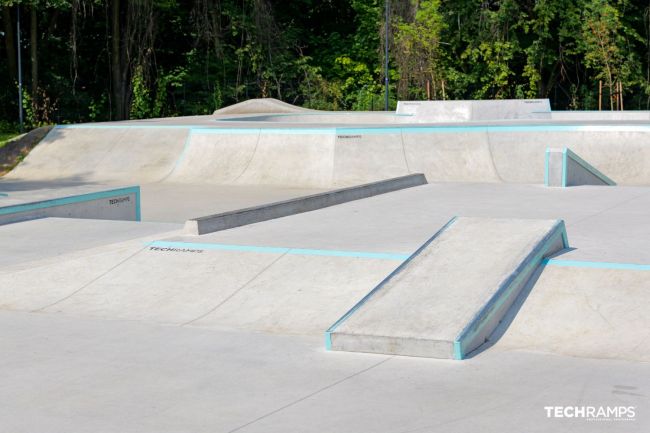 Skatepark en béton - Wojkowice