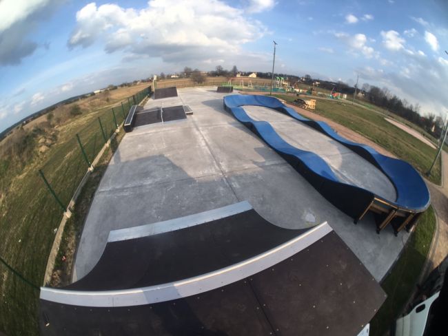 Skatepark i Pumptrack w Mierzęcicach