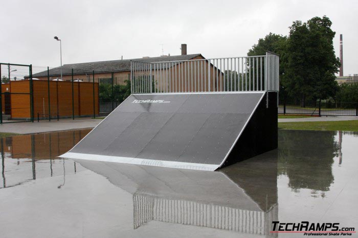 Skatepark w Górze - 1