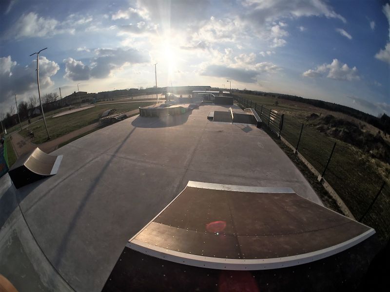 Skatepark i pumptrack w Mierzęcicach