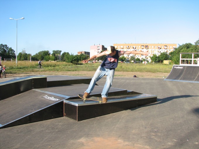 Skatepark w Nowej Sarzynie 15