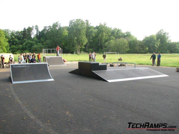 Skatepark w Obornikach Śląskich - 9