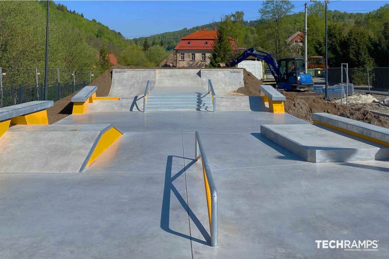 Μελέτη και κατασκευή τσιμεντένιων skateparks