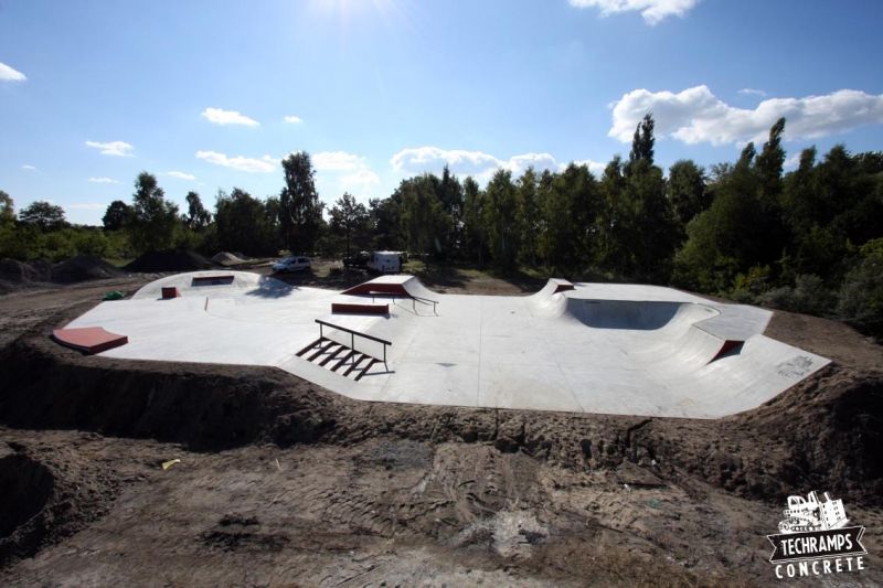 Skatepark_Betonowy_w_Trzebieży