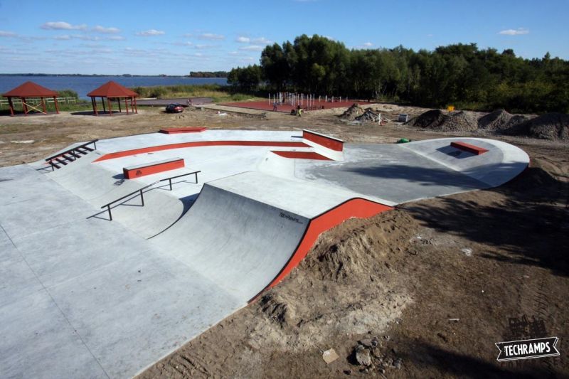 Skatepark_Betonowy_w_Trzebieży