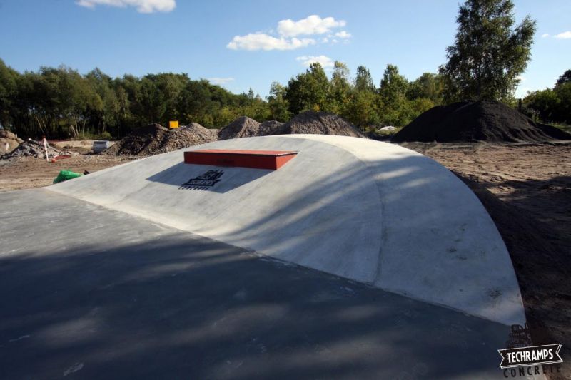 Skatepark_Betonowy_w_Trzebieży