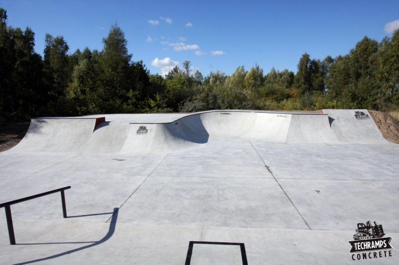 Skatepark_Betonowy_w_Trzebieży