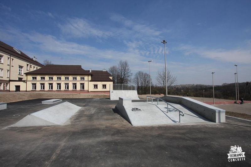 skatepark_light_concrete_slawkow