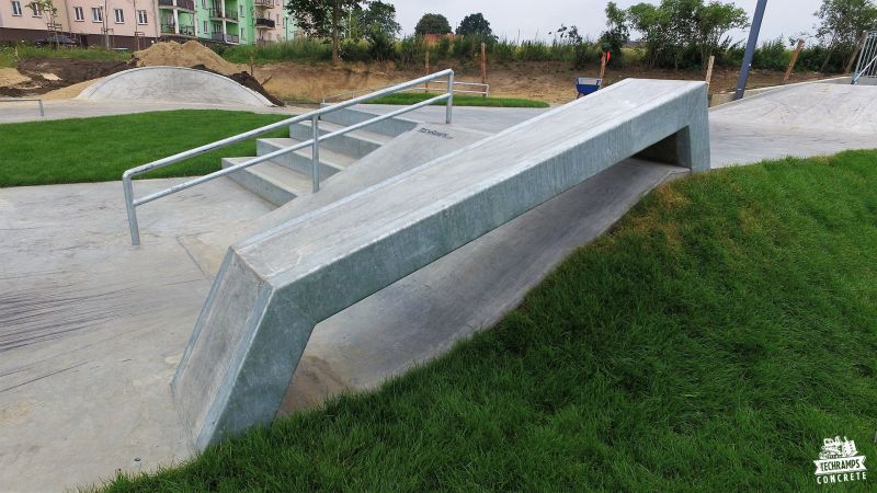 Nowy skatepark betonowy w Świeciu