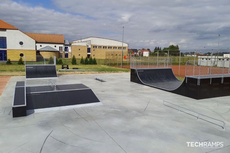 Drewniany skatepark