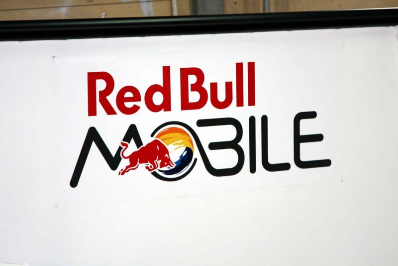 Red Bull MOBILE Snowboard Attack