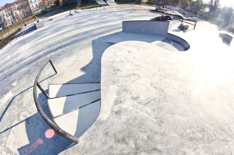 Budowa skateparków