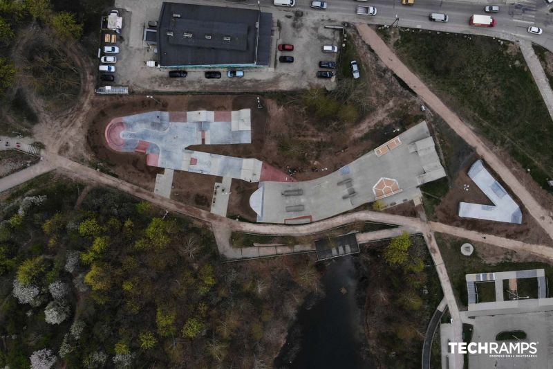 Μελέτη και κατασκευή τσιμεντένιων skateparks